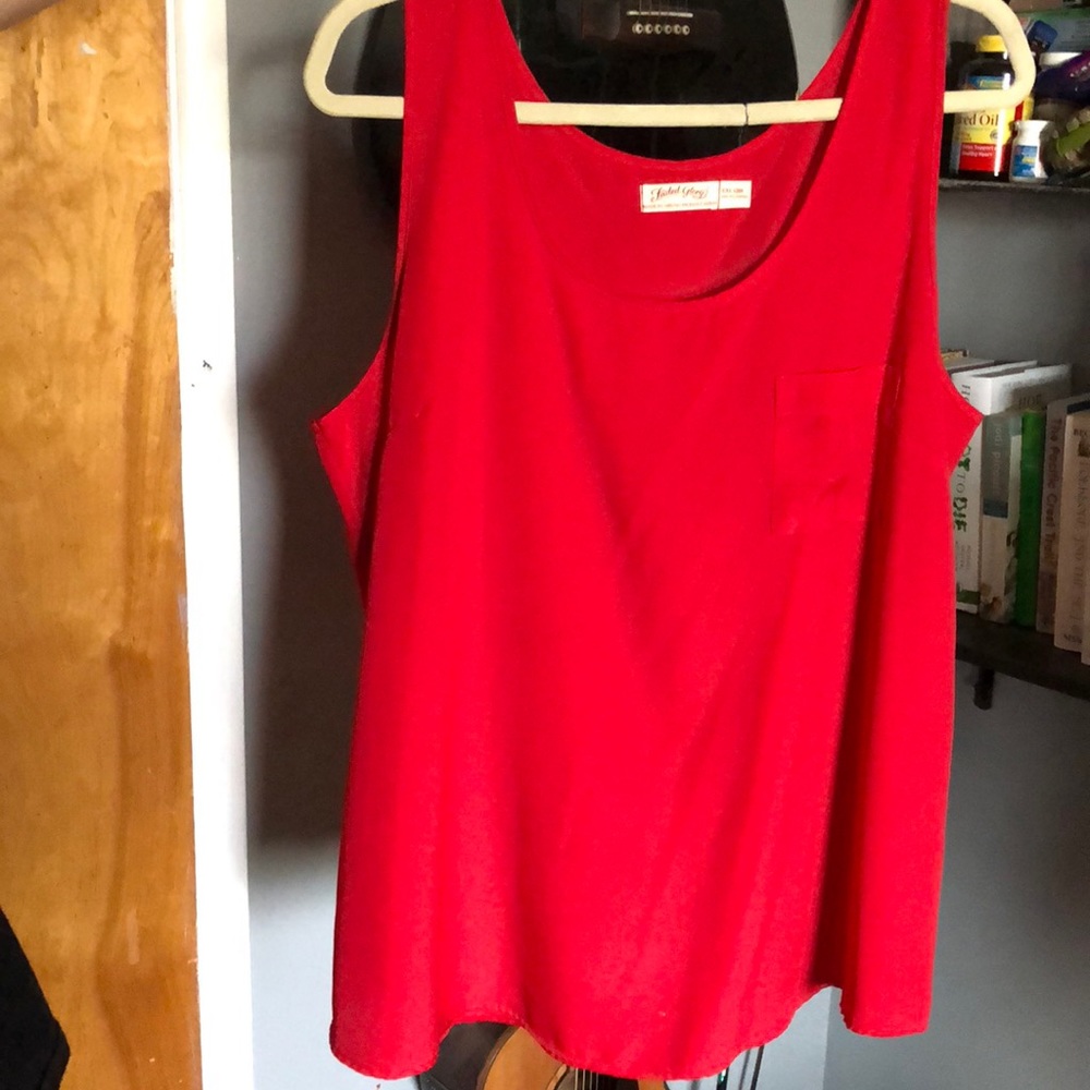 Red blouse (tank top)